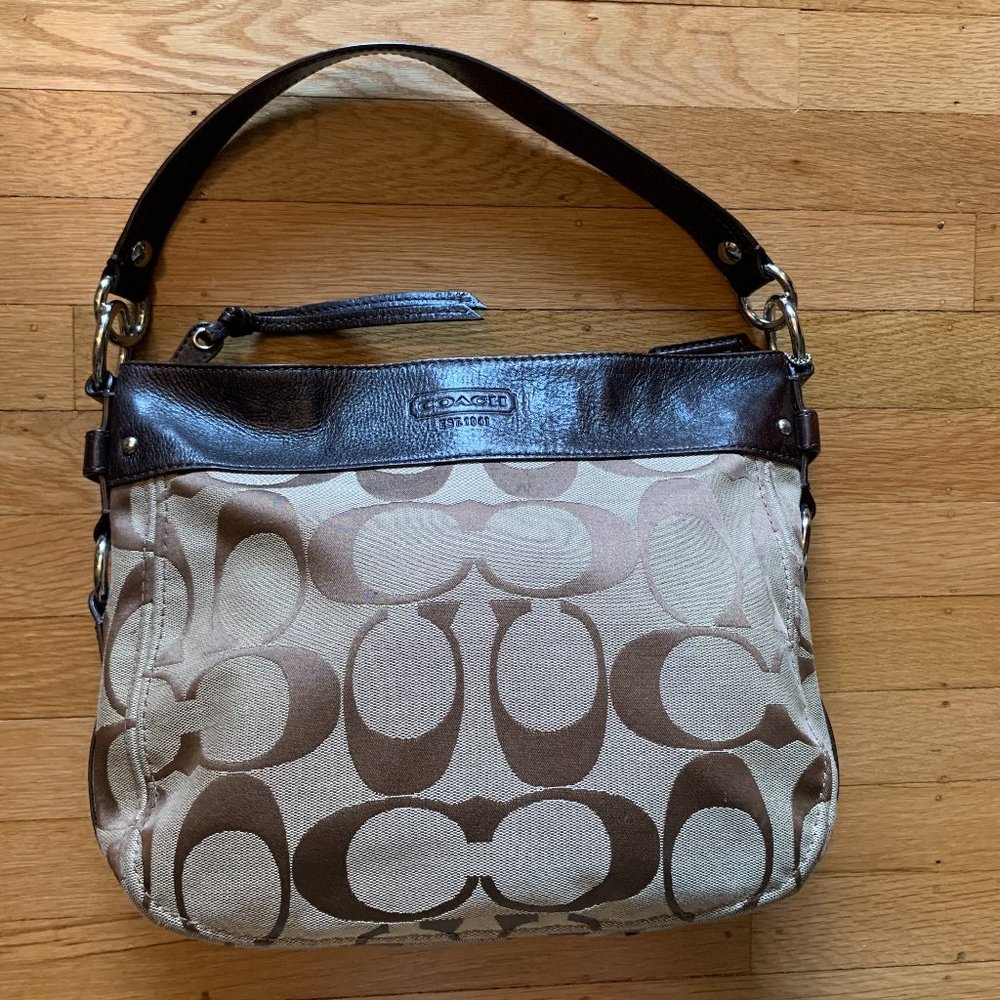 Authentic Coach Signature Zoe Shoulder Bag - Style F14708